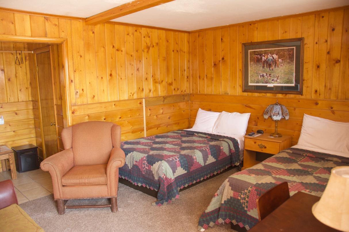 Yellowstone Holiday Motel West Yellowstone Zewnętrze zdjęcie